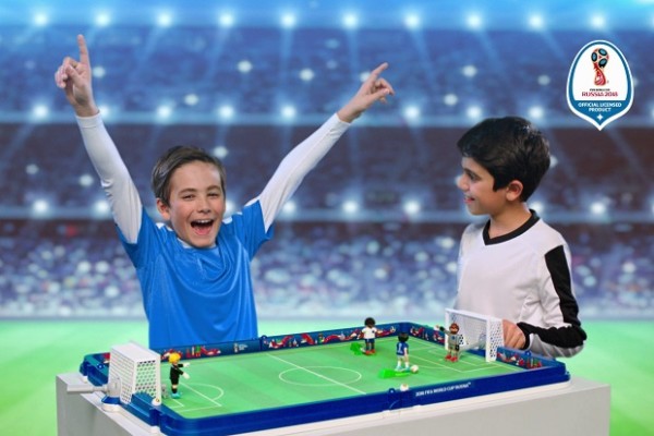 Mondiali 2018: Playmobil lancia il Campo da calcio portatile su tv 