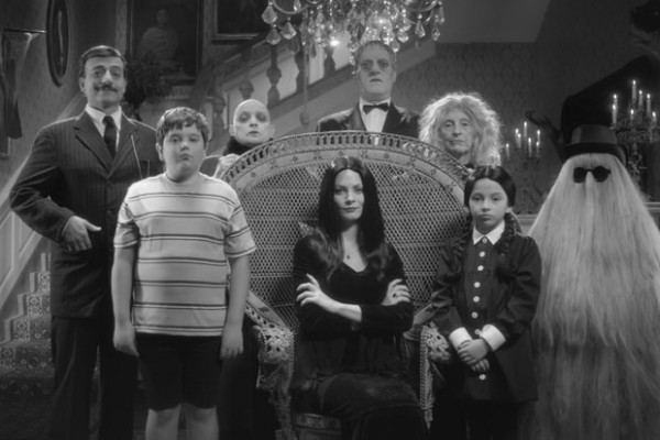 Unieuro arruola la famiglia Addams per l&#39;edizione 2019 del Black Friday - www.bagssaleusa.com